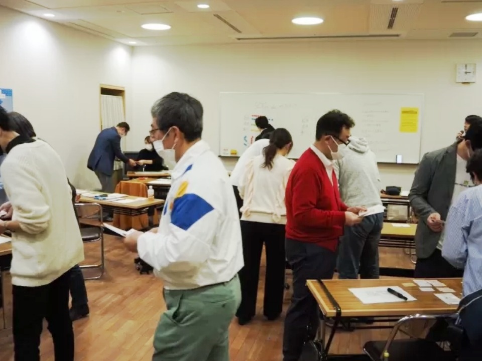 「SDGs de 地方創生」カードゲーム ゲーム中